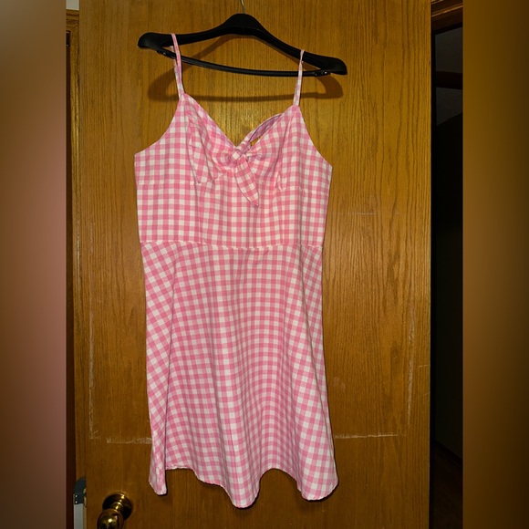 URBAN OUTFITTERS PINK GINGHAM TIE DRESS! - Picture 1 of 4